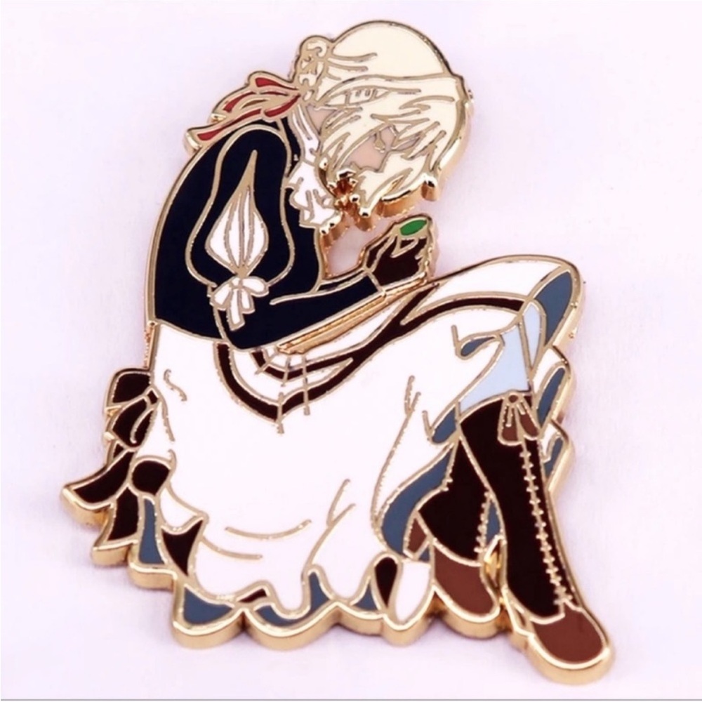 Violet Evergarden Novel Enamel Pin, Gold Accents, Violet Evergarden Pin